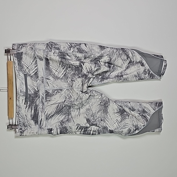 LULULEMON size 12 pace perfect crop light cast leggings - Picture 3 of 7